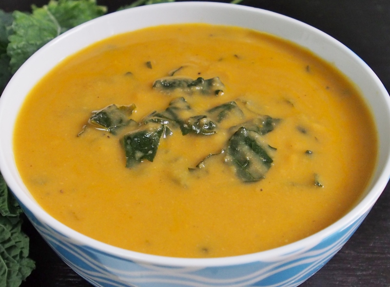 creamy cannelini bean and kale soup