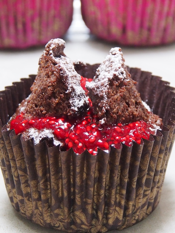 healthy flourless chocolate cupcakes