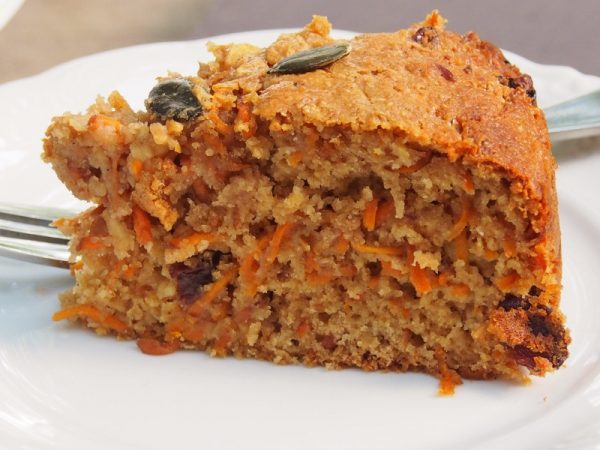 Carrot and Apple Cake | Healthy Home Cafe