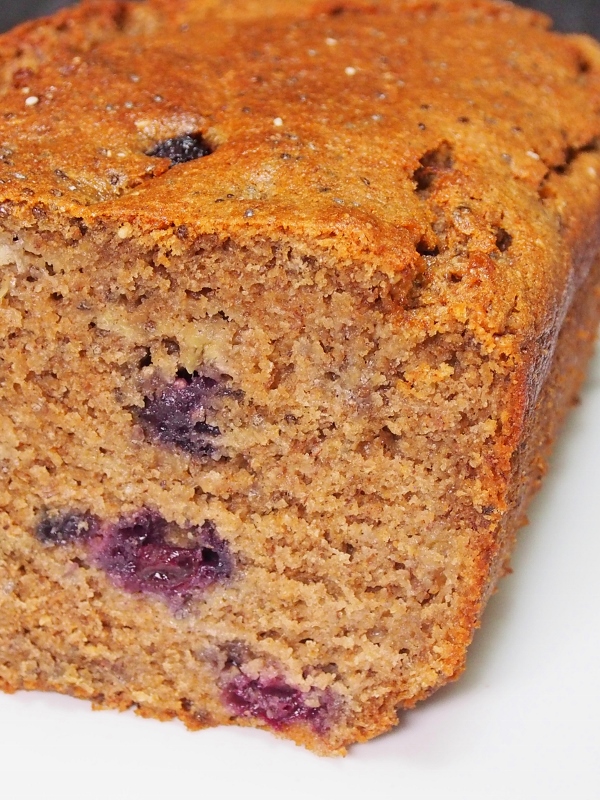 banana blueberry and chia loaf