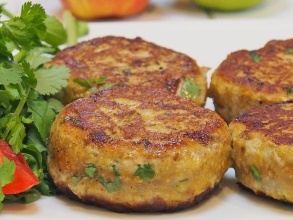 Indian Spiced Turkey Burgers | Healthy Home Cafe
